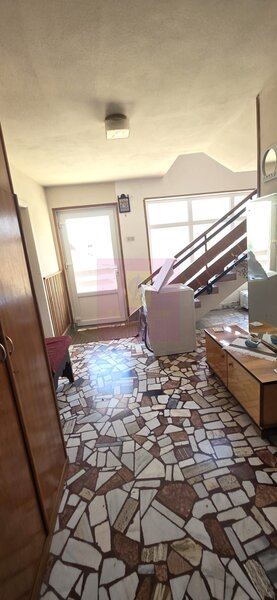 Casa de vanzare cu 6 camere in Busteni