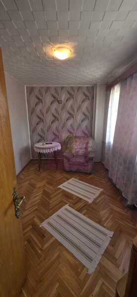 Casa de vanzare cu 6 camere in Busteni