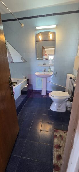 Casa de vanzare cu 6 camere in Busteni